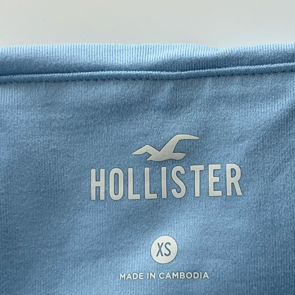 Light blue ruched tube top-NWT never worn (Hollister) - Picture 5 of 6